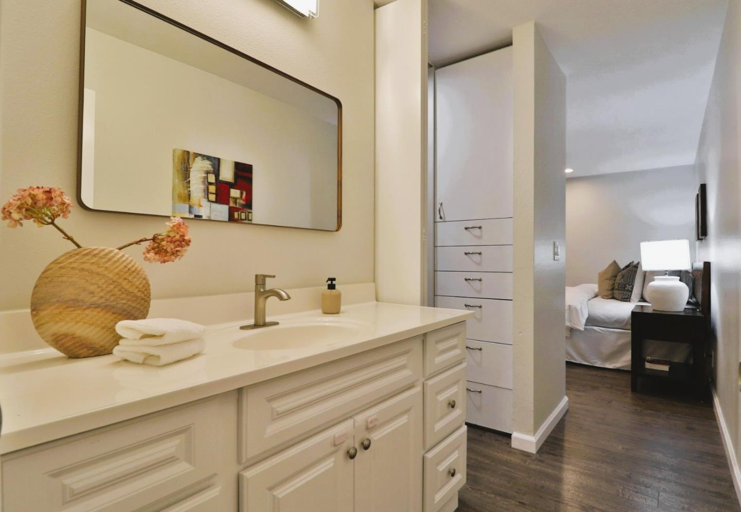 Detail Gallery Image 24 of 45 For 284 Rosewood Ct, Hayward,  CA 94544 - 2 Beds | 2/1 Baths