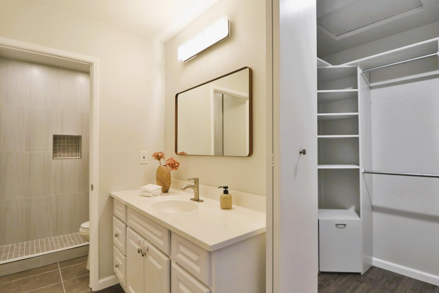 Detail Gallery Image 25 of 45 For 284 Rosewood Ct, Hayward,  CA 94544 - 2 Beds | 2/1 Baths