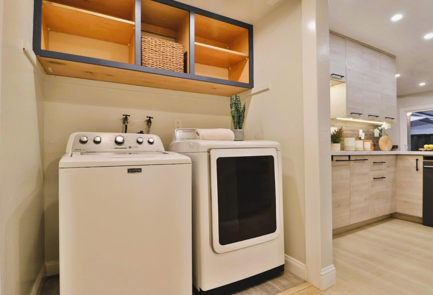 Detail Gallery Image 33 of 45 For 284 Rosewood Ct, Hayward,  CA 94544 - 2 Beds | 2/1 Baths