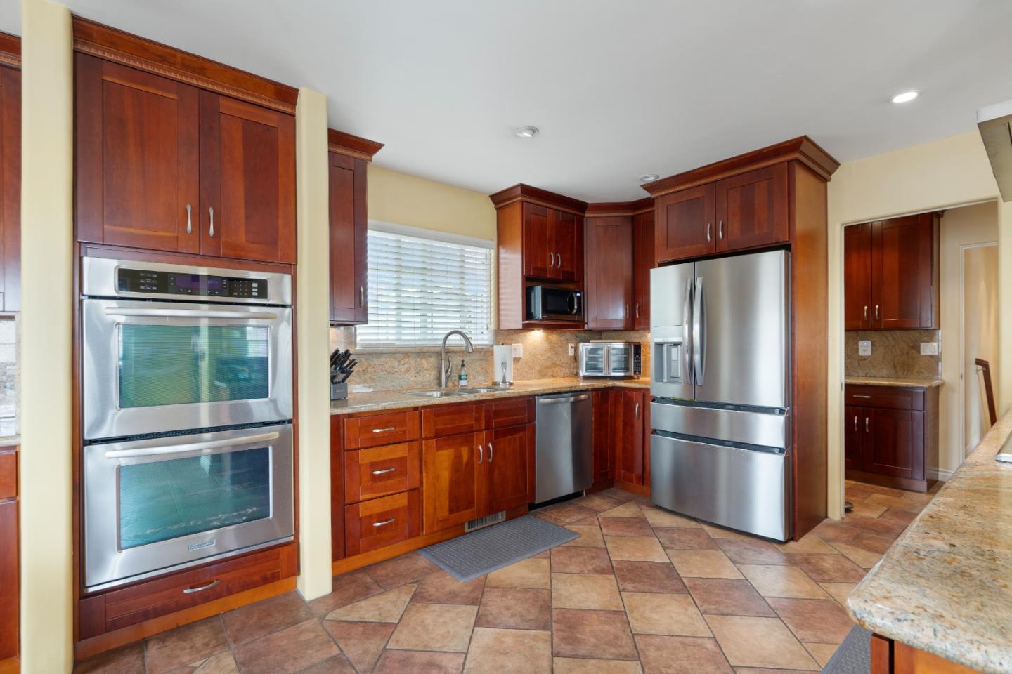 Detail Gallery Image 18 of 46 For 1325 Kimball Ave, Seaside,  CA 93955 - 4 Beds | 2/1 Baths