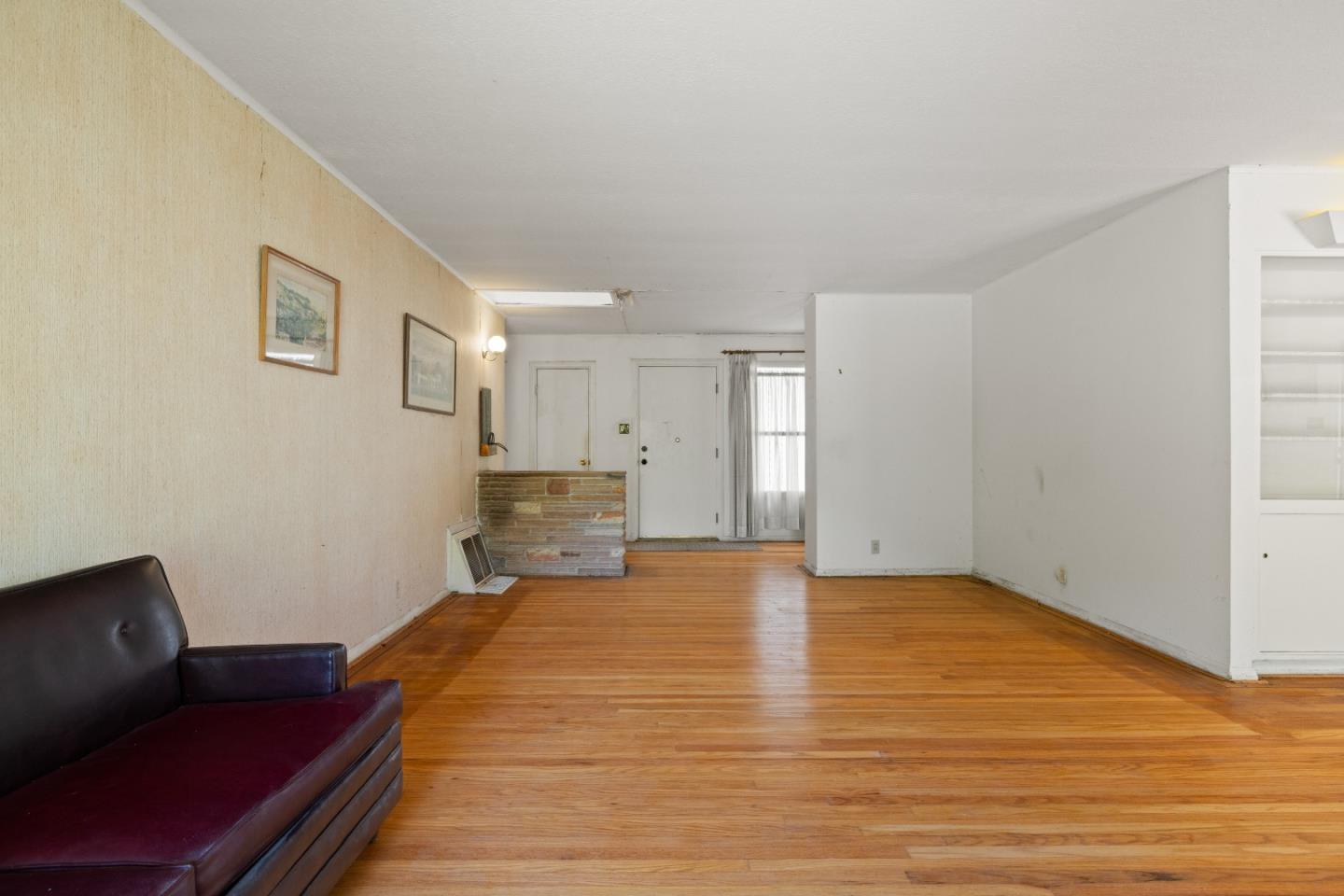 Detail Gallery Image 5 of 21 For 153 Occidental Ave, Burlingame,  CA 94010 - 2 Beds | 1 Baths