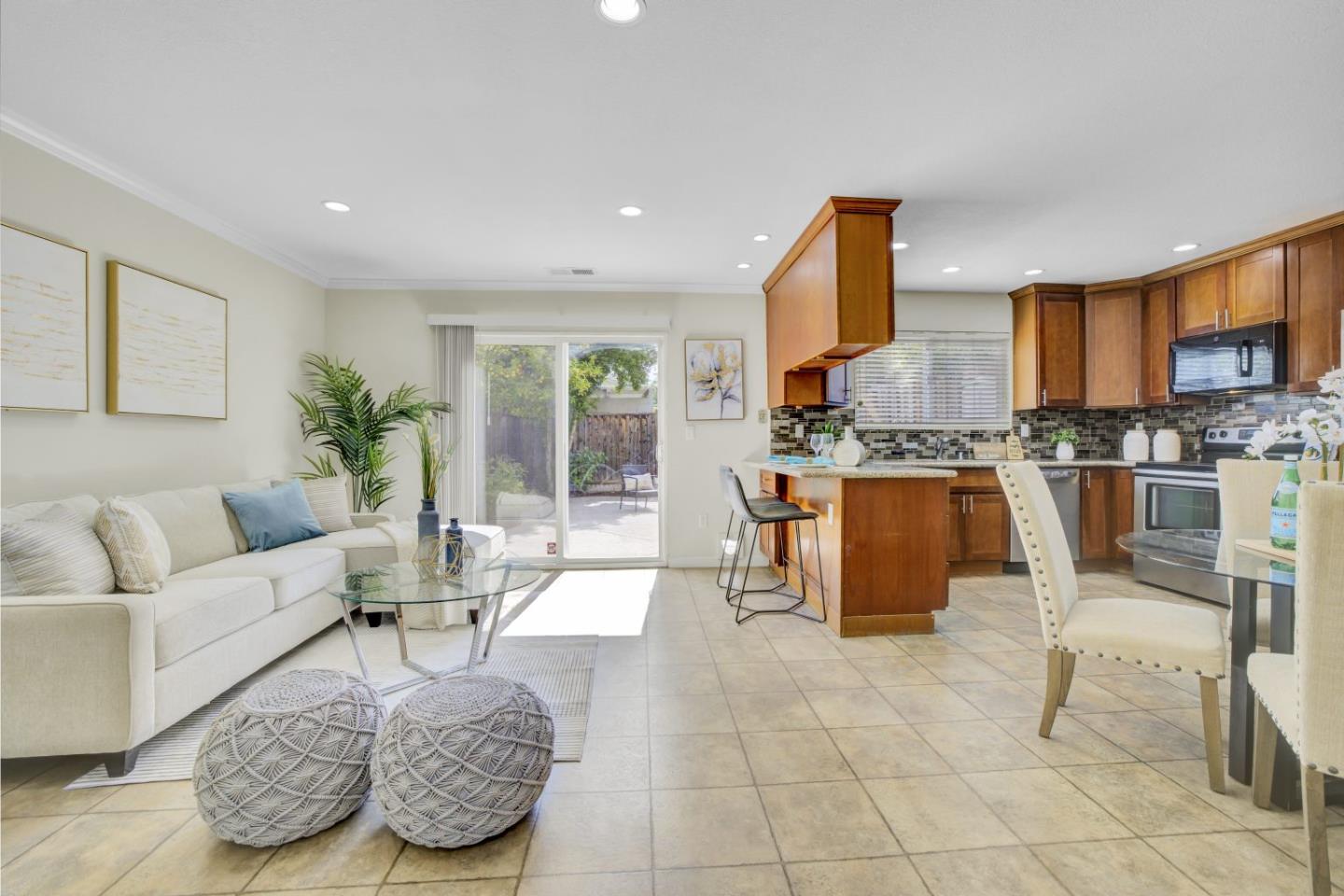 Detail Gallery Image 14 of 45 For 760 Saint Michael Cir, Pleasanton,  CA 94566 - 3 Beds | 2/1 Baths