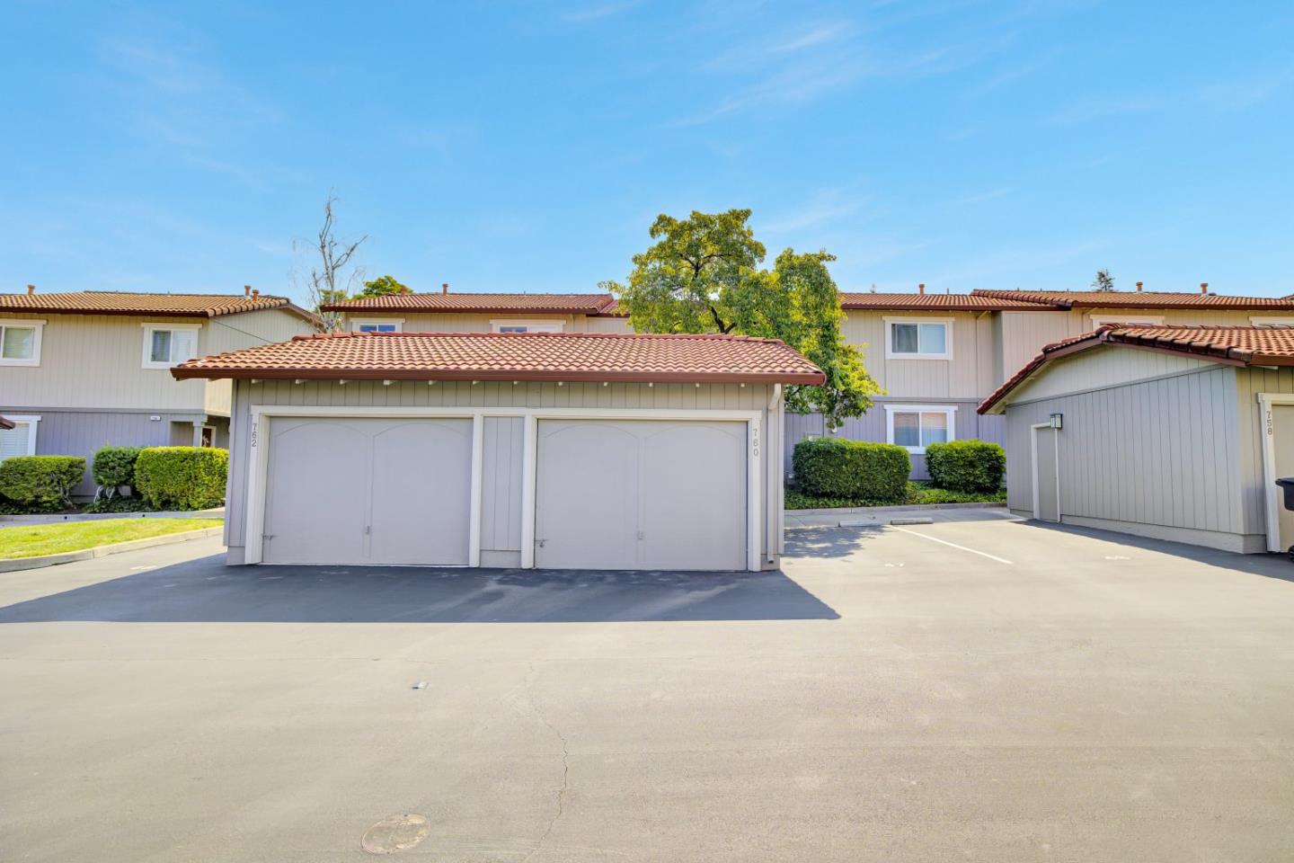 Detail Gallery Image 2 of 45 For 760 Saint Michael Cir, Pleasanton,  CA 94566 - 3 Beds | 2/1 Baths