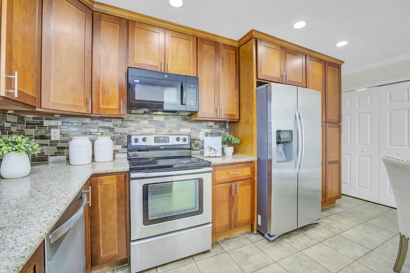 Detail Gallery Image 22 of 45 For 760 Saint Michael Cir, Pleasanton,  CA 94566 - 3 Beds | 2/1 Baths