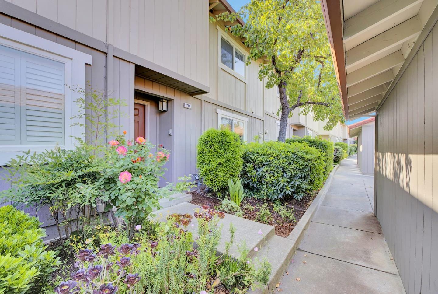 Detail Gallery Image 4 of 45 For 760 Saint Michael Cir, Pleasanton,  CA 94566 - 3 Beds | 2/1 Baths