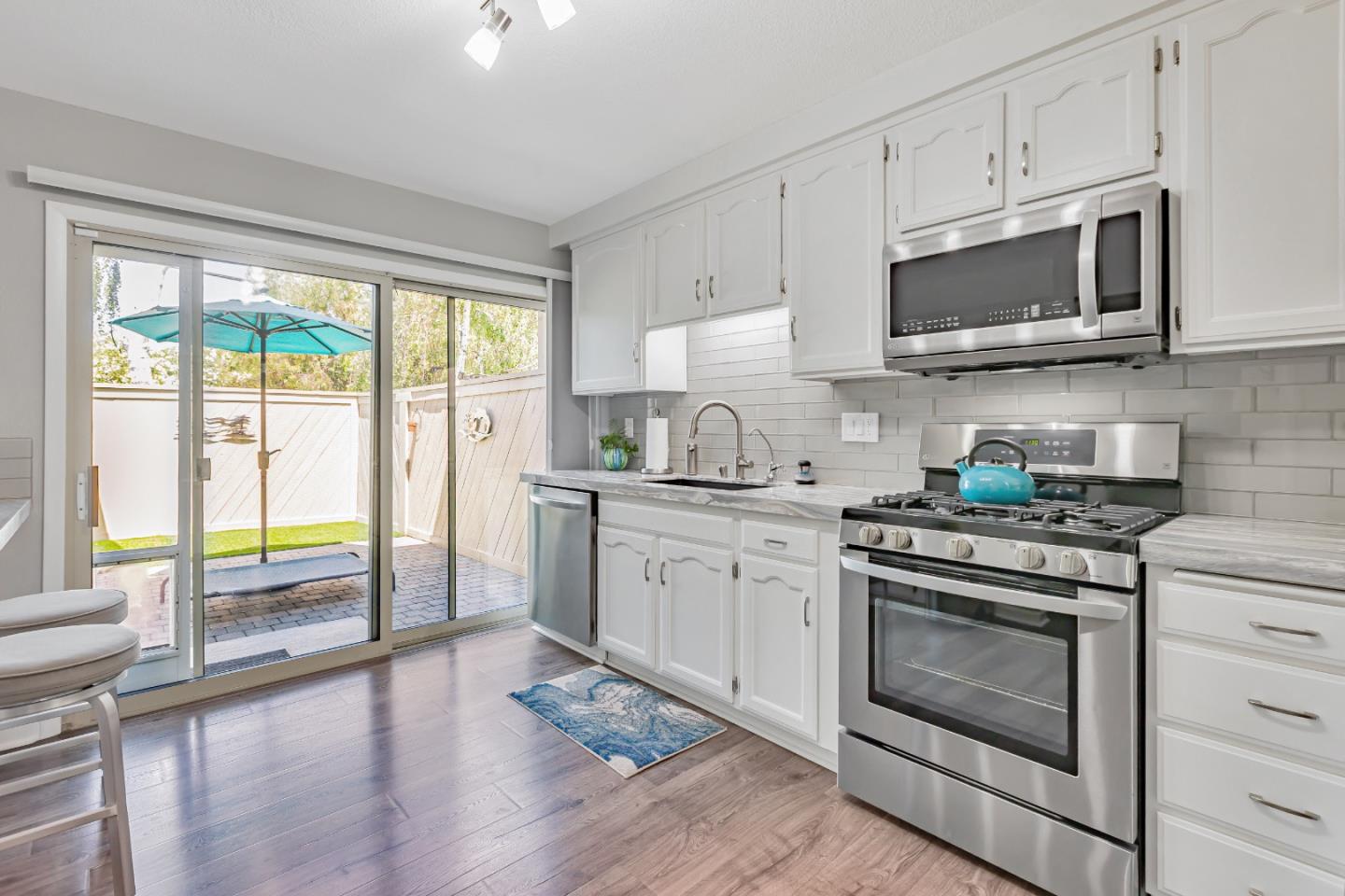 Detail Gallery Image 13 of 53 For 4337 Lake Santa Clara Dr, Santa Clara,  CA 95054 - 4 Beds | 2/1 Baths