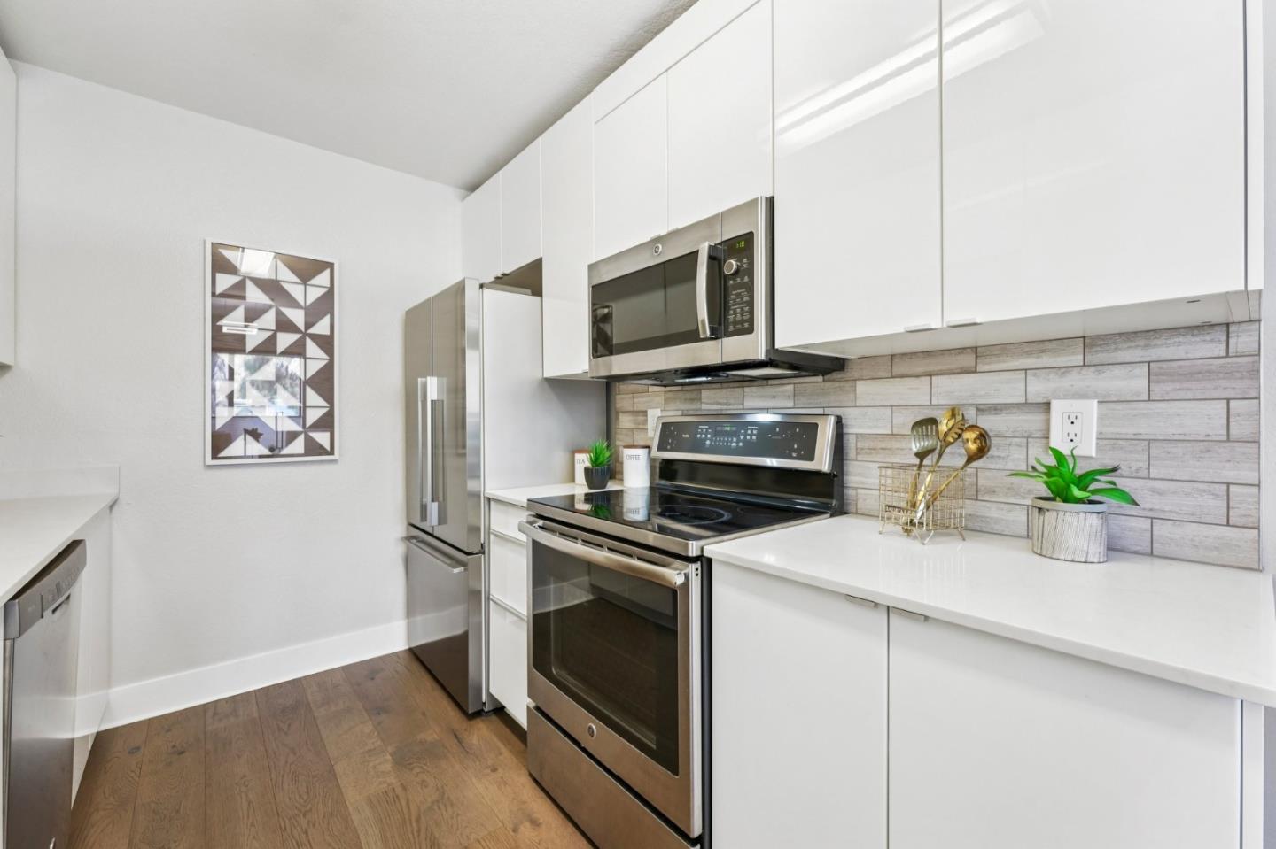 Detail Gallery Image 13 of 52 For 100 Schooner Ct, Richmond,  CA 94804 - 1 Beds | 1 Baths