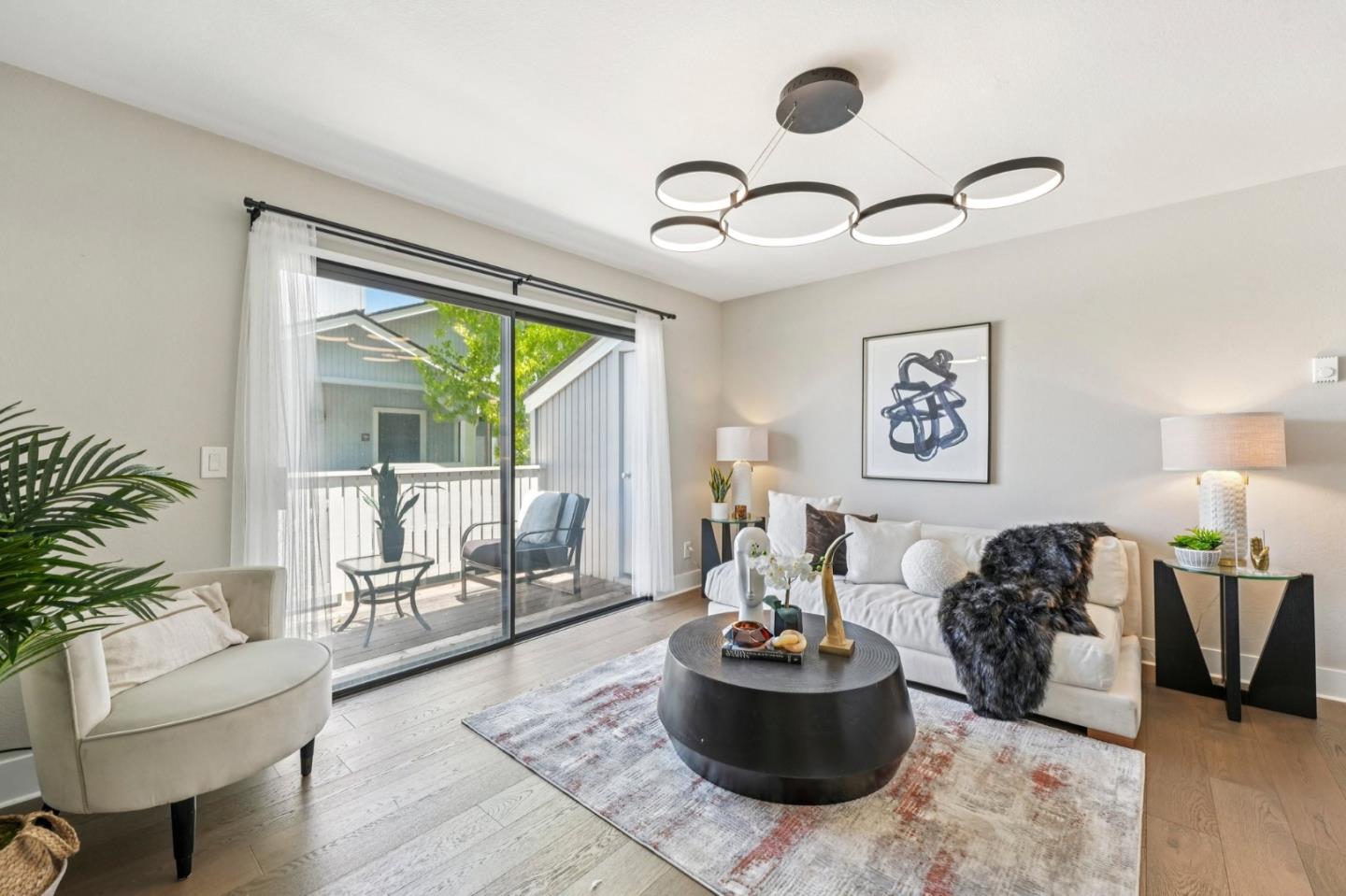 Detail Gallery Image 3 of 52 For 100 Schooner Ct, Richmond,  CA 94804 - 1 Beds | 1 Baths