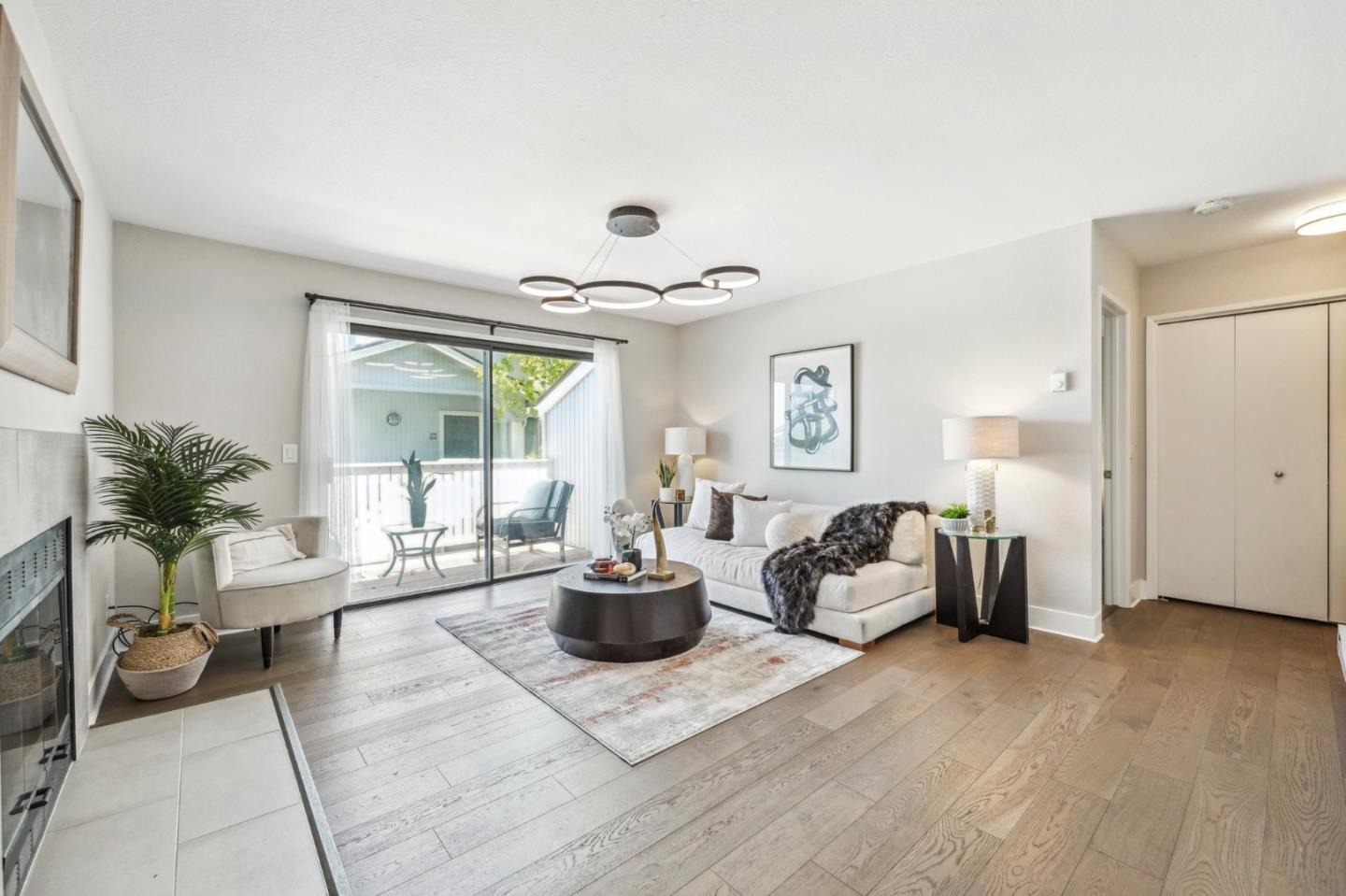 Detail Gallery Image 4 of 52 For 100 Schooner Ct, Richmond,  CA 94804 - 1 Beds | 1 Baths