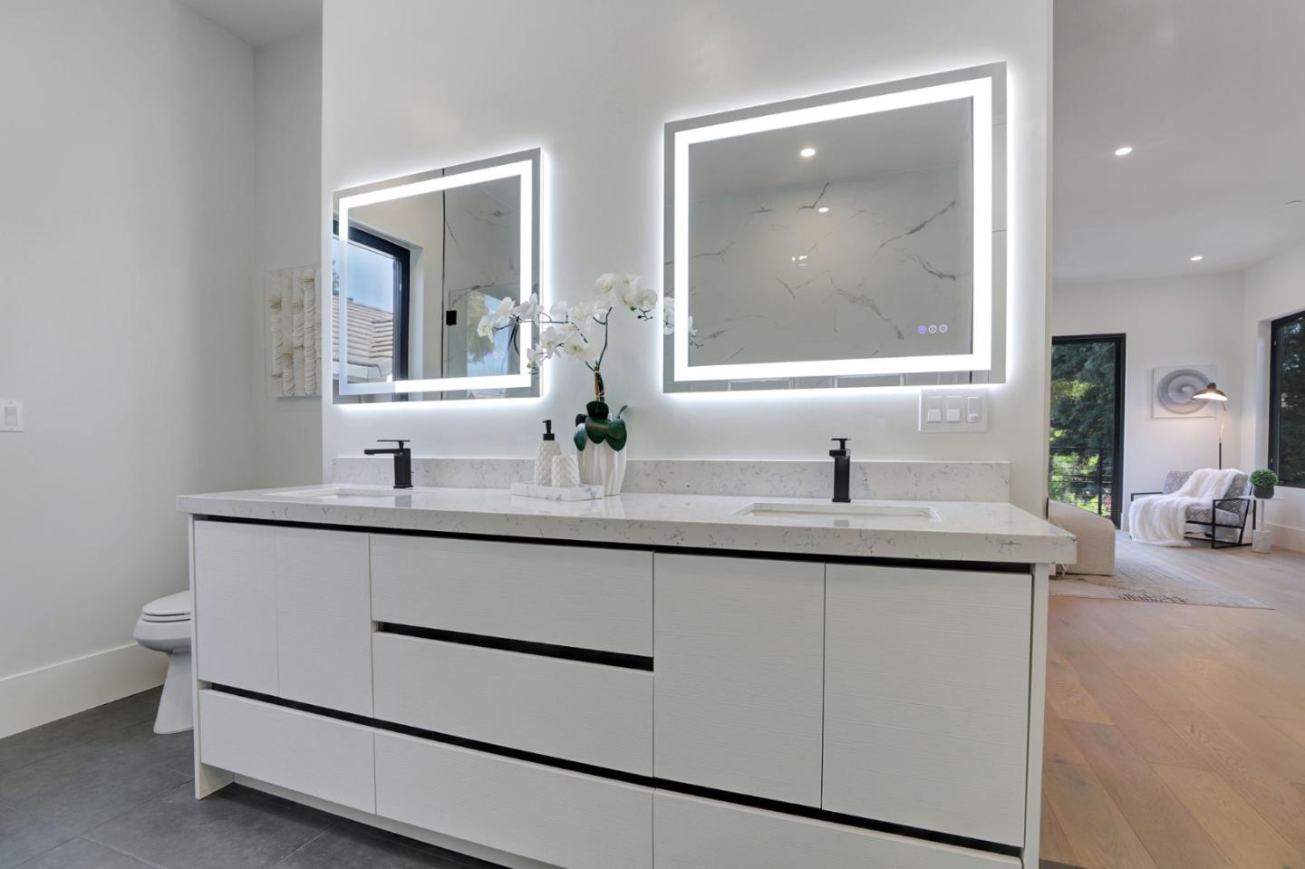 Detail Gallery Image 35 of 74 For 546 9th Ave, Menlo Park,  CA 94025 - 4 Beds | 4/1 Baths