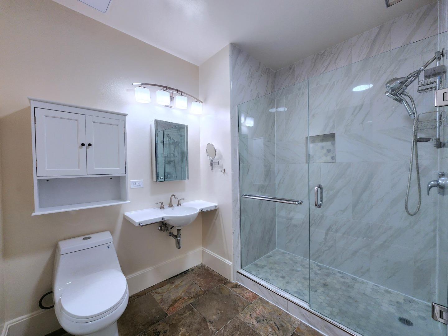 Detail Gallery Image 14 of 23 For 334 Santana Row #247,  San Jose,  CA 95128 - 1 Beds | 1 Baths