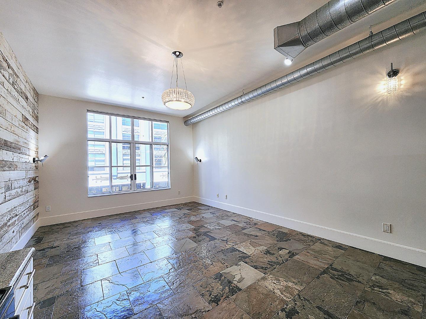 Detail Gallery Image 2 of 23 For 334 Santana Row #247,  San Jose,  CA 95128 - 1 Beds | 1 Baths