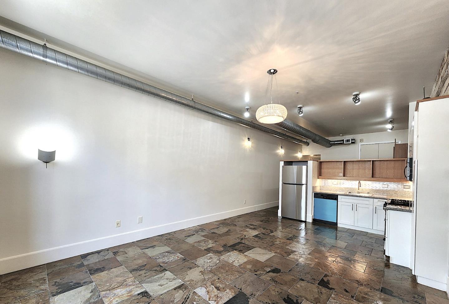 Detail Gallery Image 4 of 23 For 334 Santana Row #247,  San Jose,  CA 95128 - 1 Beds | 1 Baths