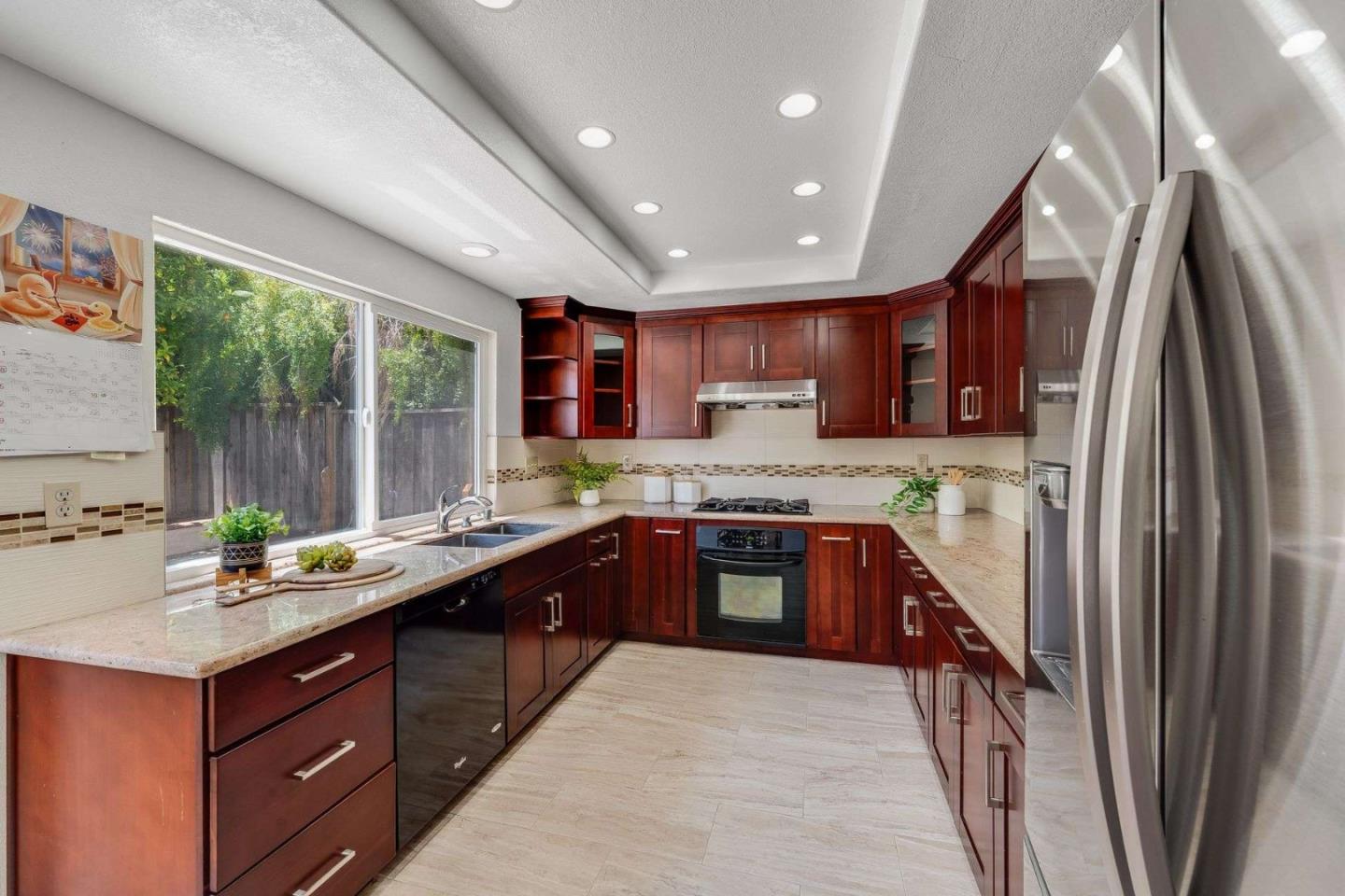 Detail Gallery Image 8 of 38 For 800 Los Positos Dr, Milpitas,  CA 95035 - 4 Beds | 3 Baths