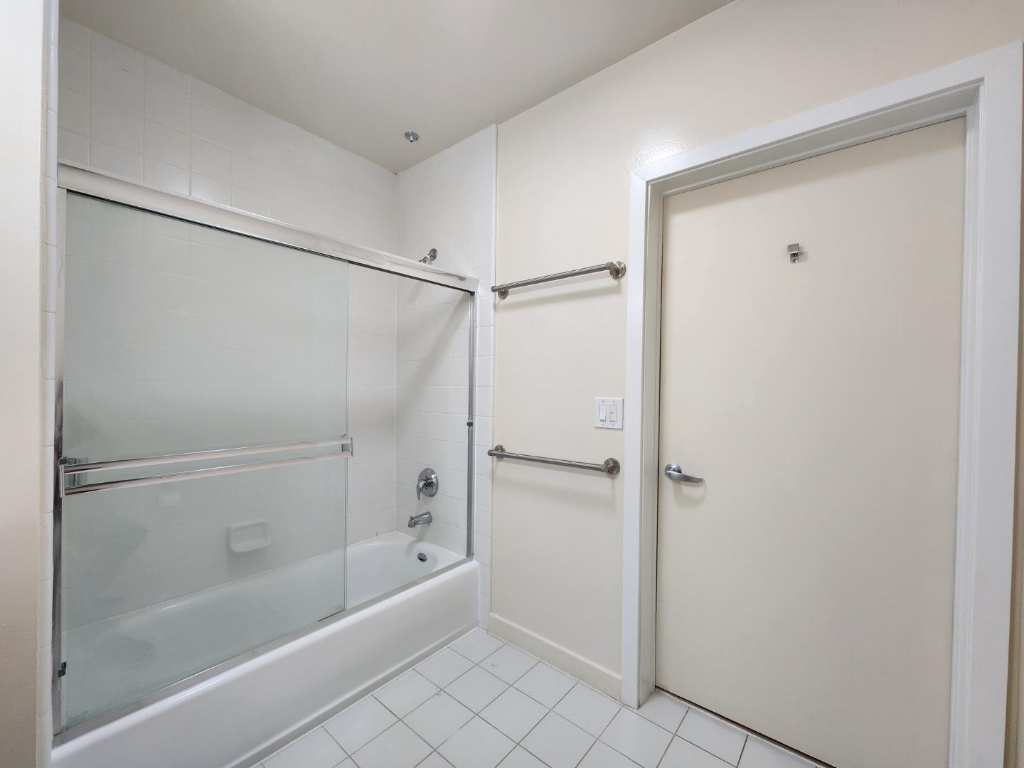 Detail Gallery Image 13 of 19 For 334 Santana Row #242,  San Jose,  CA 95128 - 1 Beds | 1 Baths