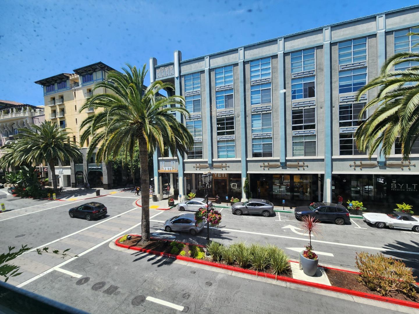 Detail Gallery Image 18 of 19 For 334 Santana Row #242,  San Jose,  CA 95128 - 1 Beds | 1 Baths