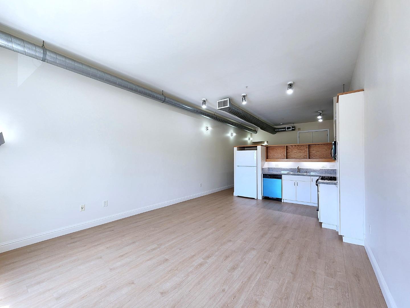 Detail Gallery Image 3 of 19 For 334 Santana Row #242,  San Jose,  CA 95128 - 1 Beds | 1 Baths