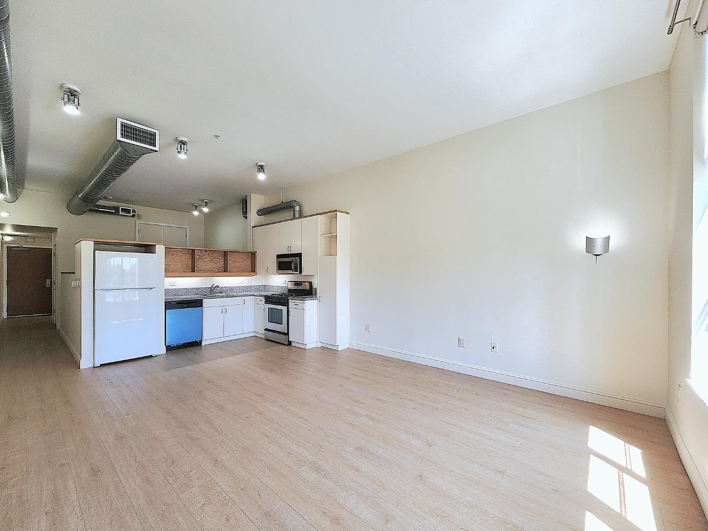 Detail Gallery Image 4 of 19 For 334 Santana Row #242,  San Jose,  CA 95128 - 1 Beds | 1 Baths