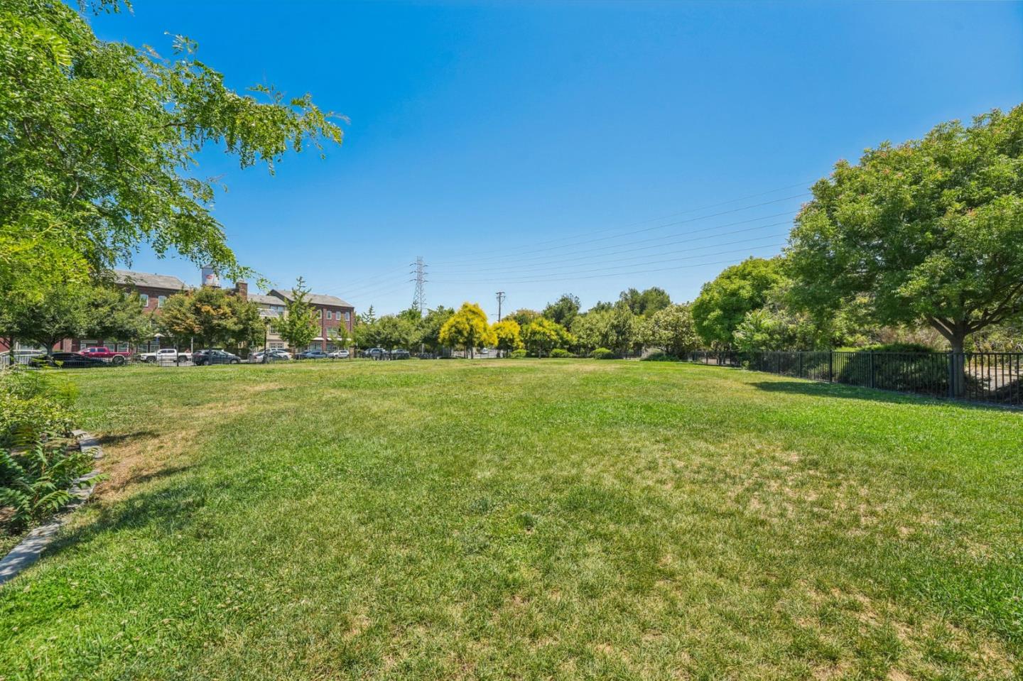 Detail Gallery Image 42 of 45 For 809 Auzerais Ave #329,  San Jose,  CA 95126 - 2 Beds | 2 Baths