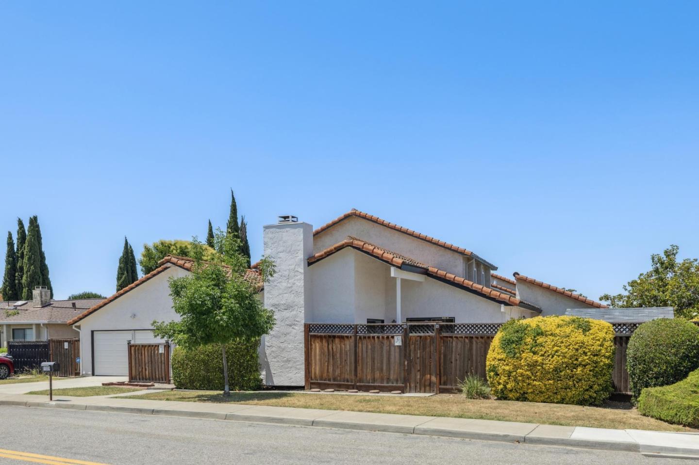 Detail Gallery Image 2 of 88 For 1009 Courtland Ave, Milpitas,  CA 95035 - 2 Beds | 2 Baths
