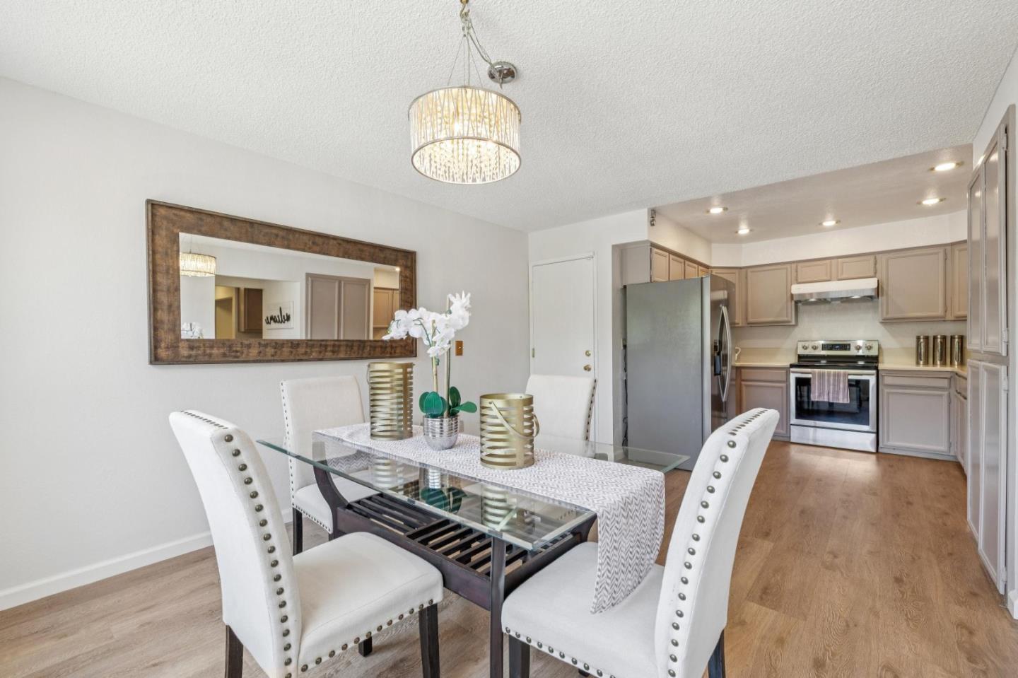 Detail Gallery Image 32 of 88 For 1009 Courtland Ave, Milpitas,  CA 95035 - 2 Beds | 2 Baths