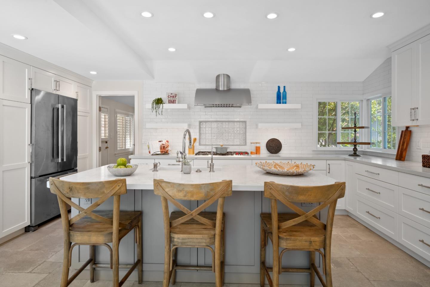 Detail Gallery Image 11 of 46 For 20 Sara Ln, Alamo,  CA 94507 - 4 Beds | 2/1 Baths