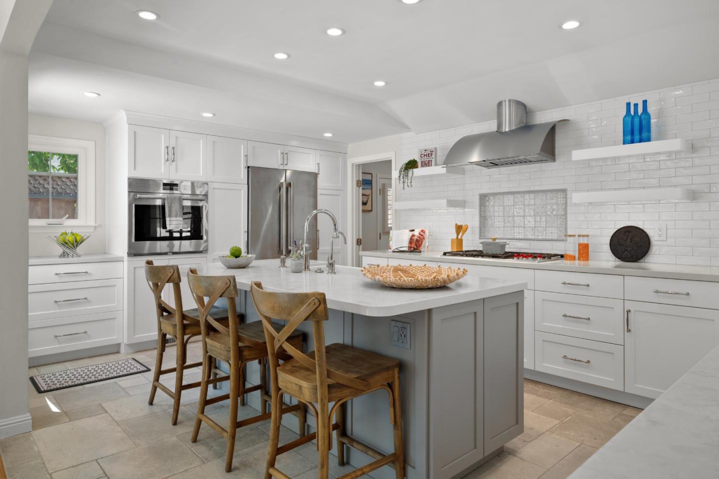 Detail Gallery Image 12 of 46 For 20 Sara Ln, Alamo,  CA 94507 - 4 Beds | 2/1 Baths