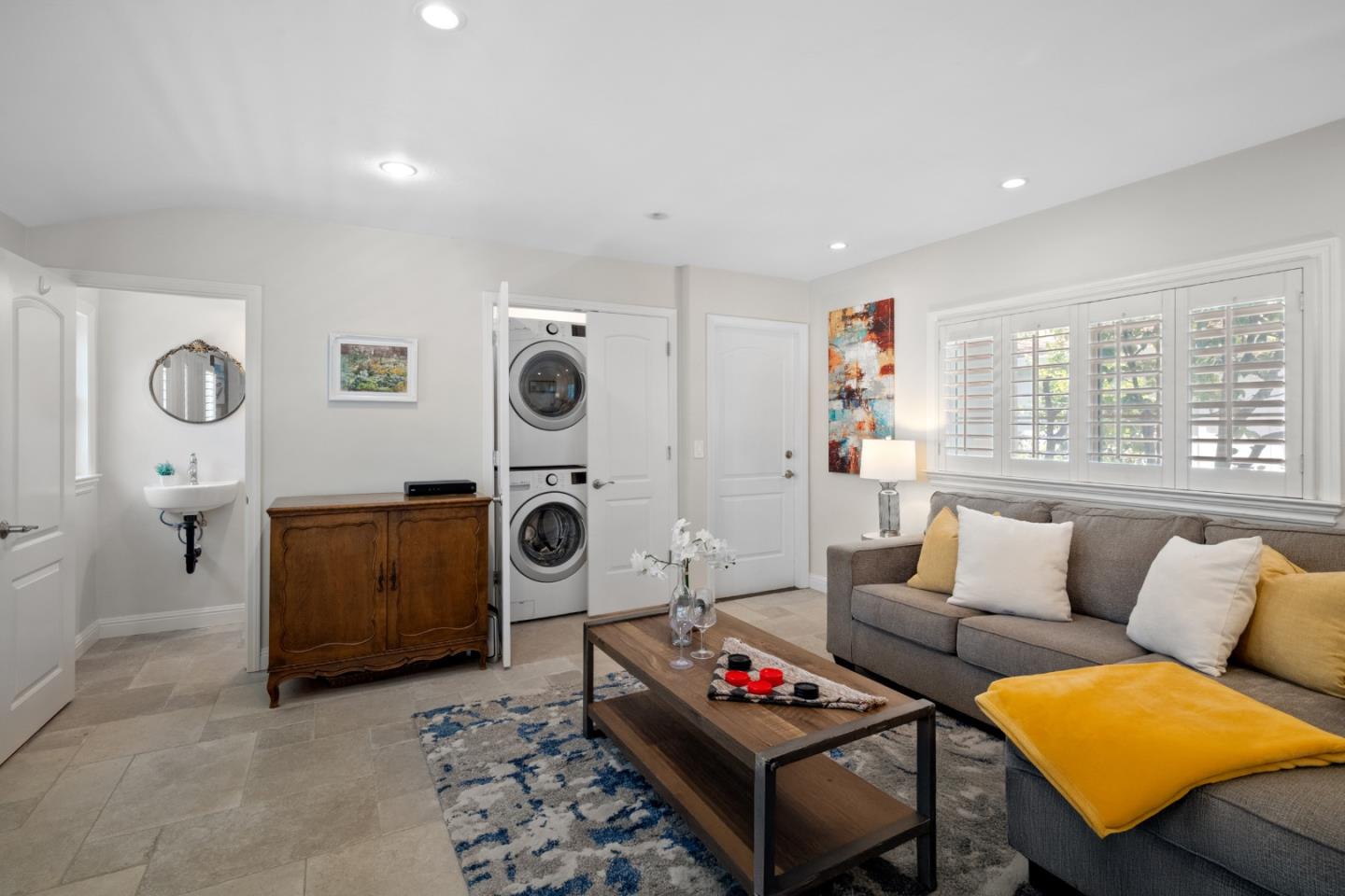 Detail Gallery Image 14 of 46 For 20 Sara Ln, Alamo,  CA 94507 - 4 Beds | 2/1 Baths
