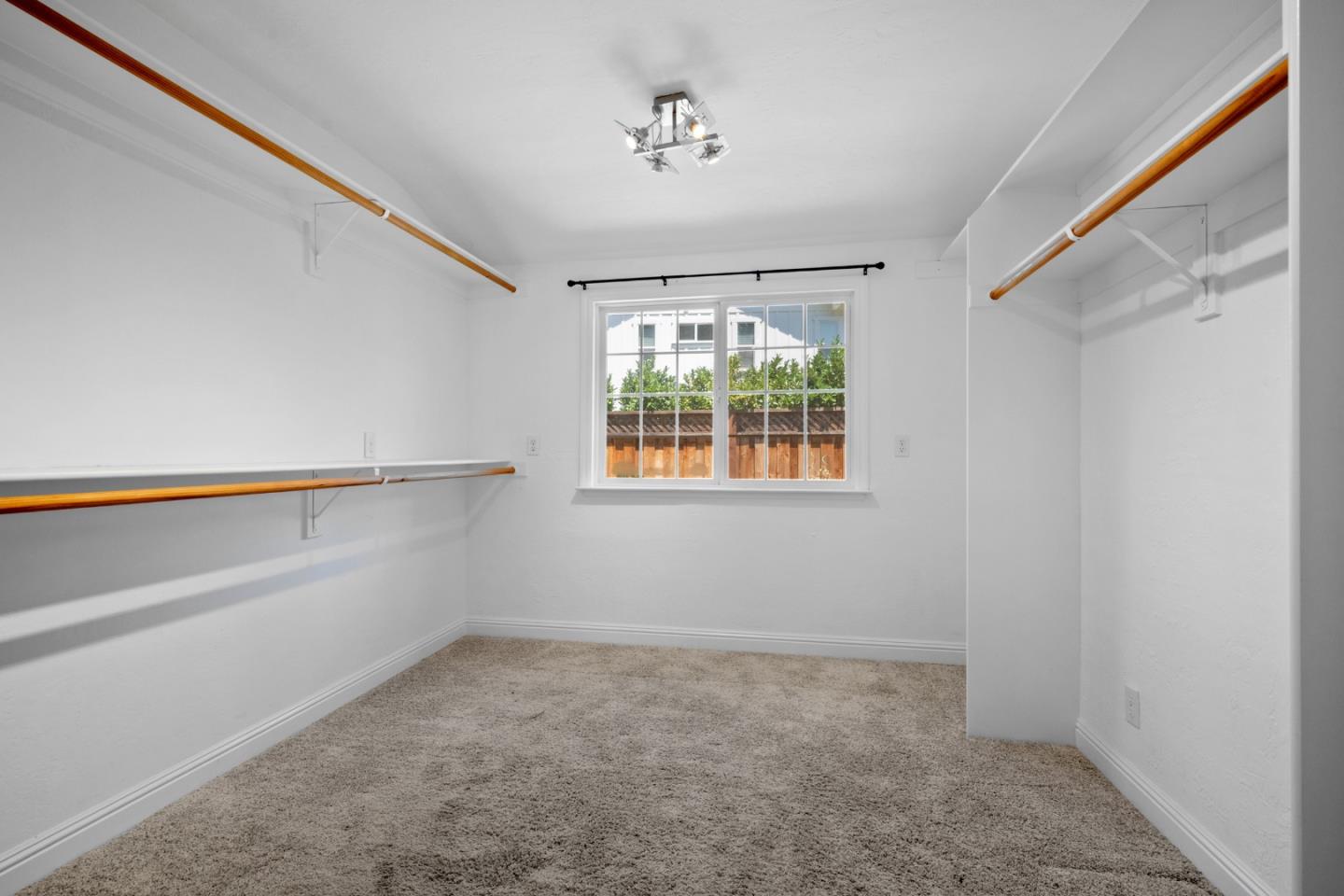 Detail Gallery Image 29 of 46 For 20 Sara Ln, Alamo,  CA 94507 - 4 Beds | 2/1 Baths