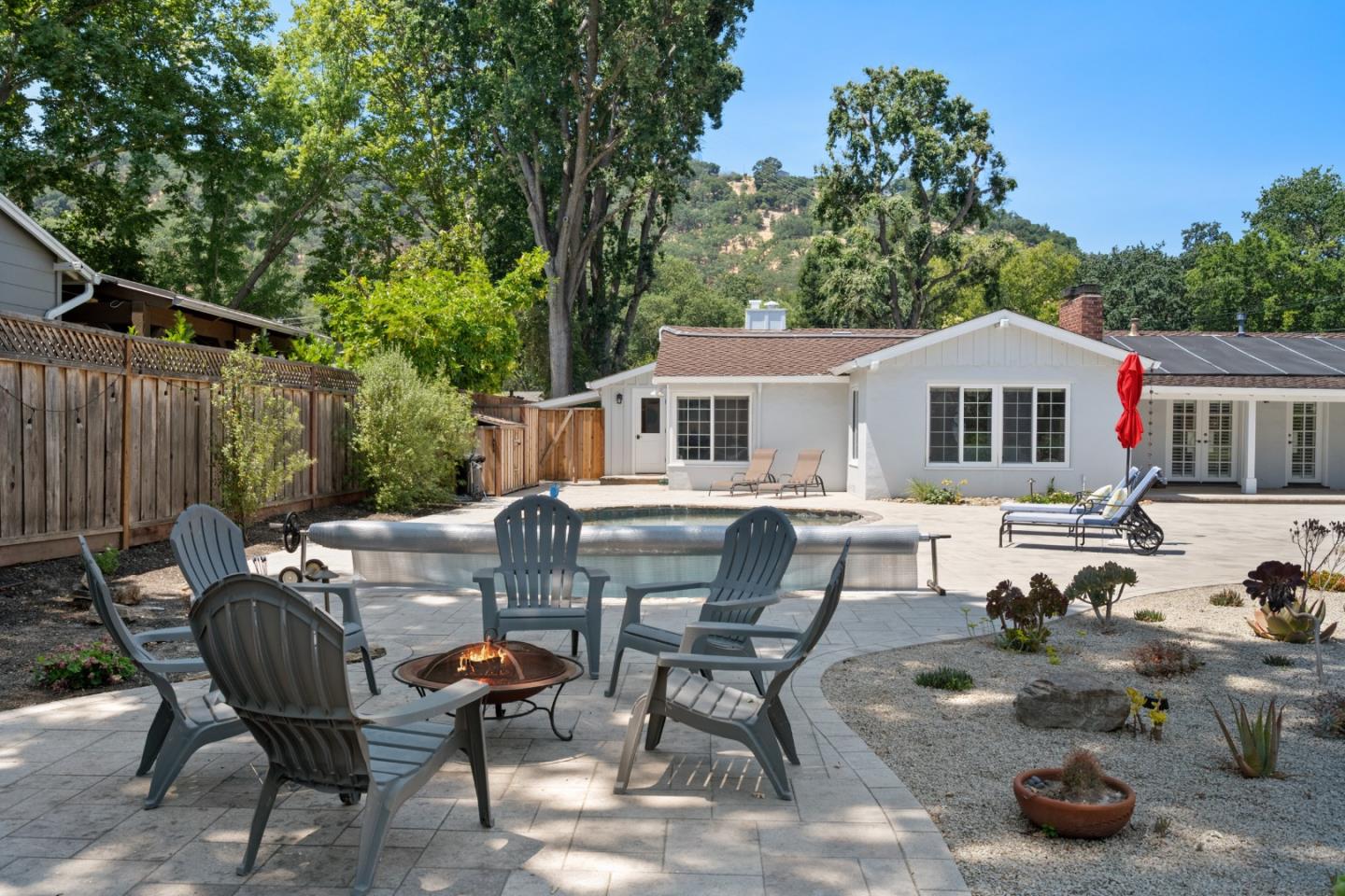 Detail Gallery Image 33 of 46 For 20 Sara Ln, Alamo,  CA 94507 - 4 Beds | 2/1 Baths