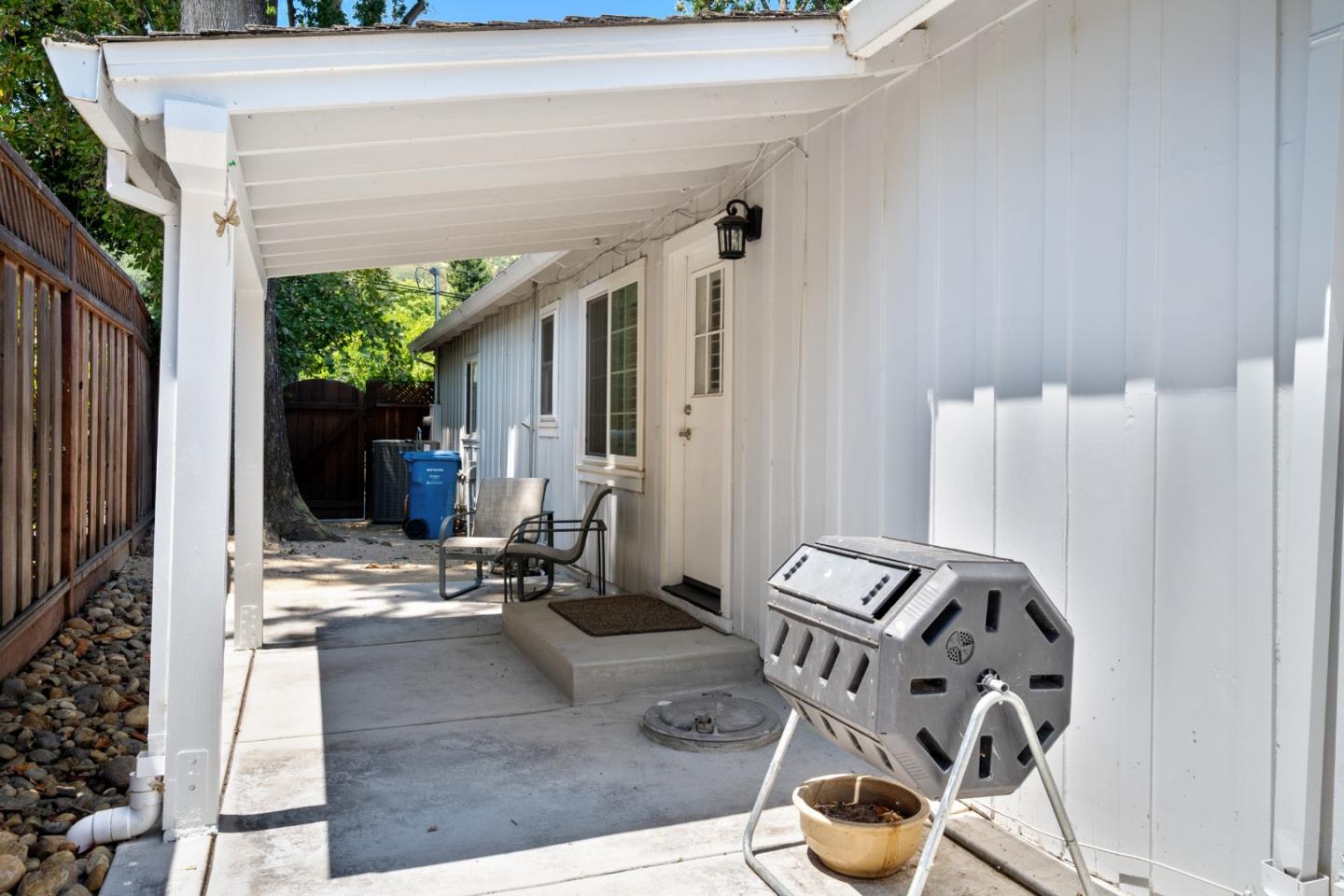 Detail Gallery Image 36 of 46 For 20 Sara Ln, Alamo,  CA 94507 - 4 Beds | 2/1 Baths