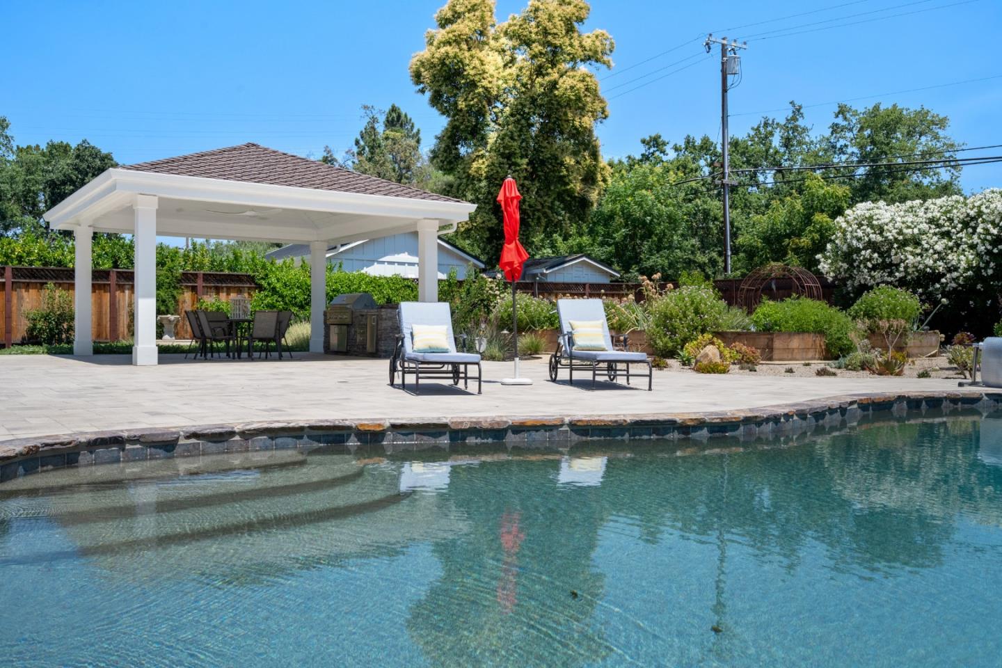 Detail Gallery Image 40 of 46 For 20 Sara Ln, Alamo,  CA 94507 - 4 Beds | 2/1 Baths