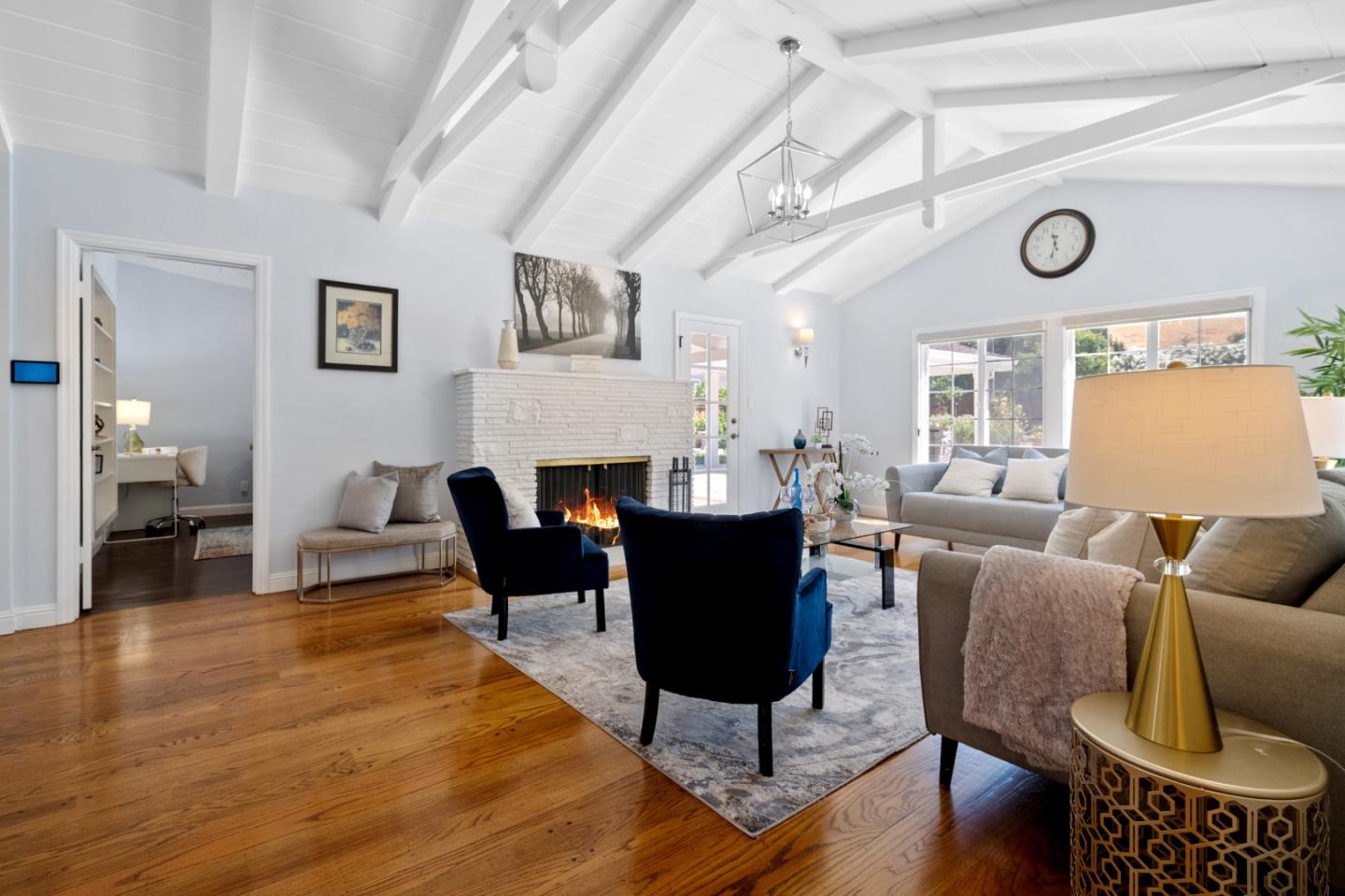 Detail Gallery Image 7 of 46 For 20 Sara Ln, Alamo,  CA 94507 - 4 Beds | 2/1 Baths
