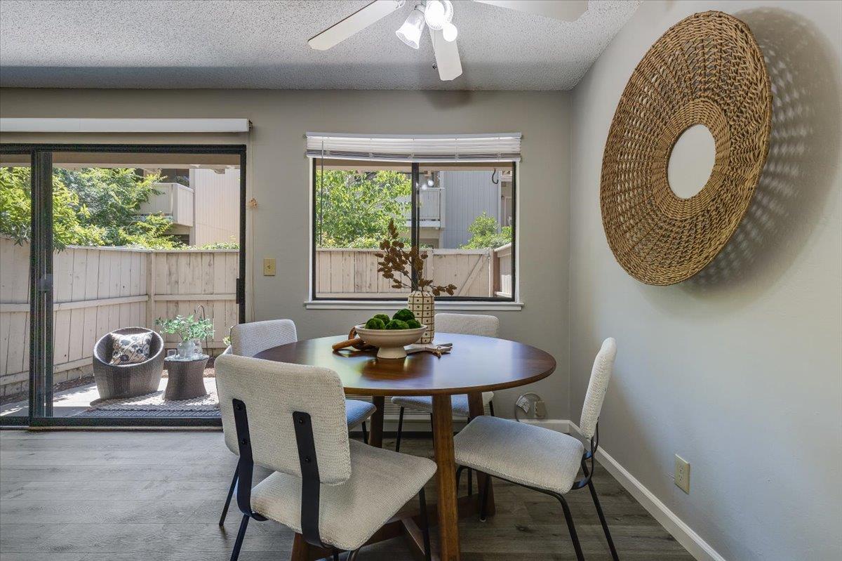 Detail Gallery Image 7 of 17 For 976 Kiely Blvd #I,  Santa Clara,  CA 95051 - 2 Beds | 2 Baths