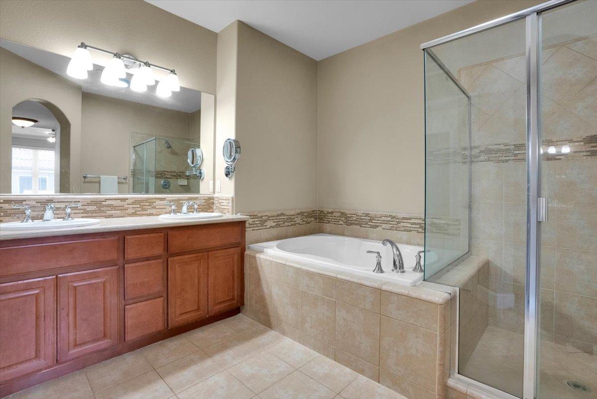 Detail Gallery Image 11 of 20 For 1339 Marcello Dr, San Jose,  CA 95131 - 2 Beds | 2 Baths