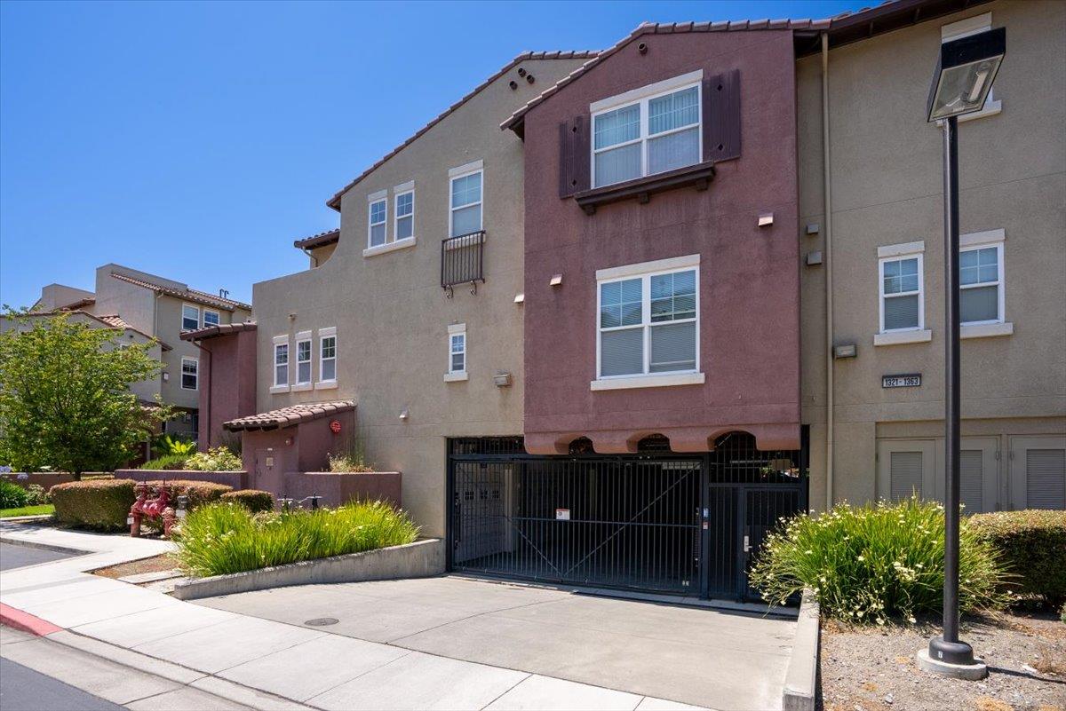 Detail Gallery Image 16 of 20 For 1339 Marcello Dr, San Jose,  CA 95131 - 2 Beds | 2 Baths
