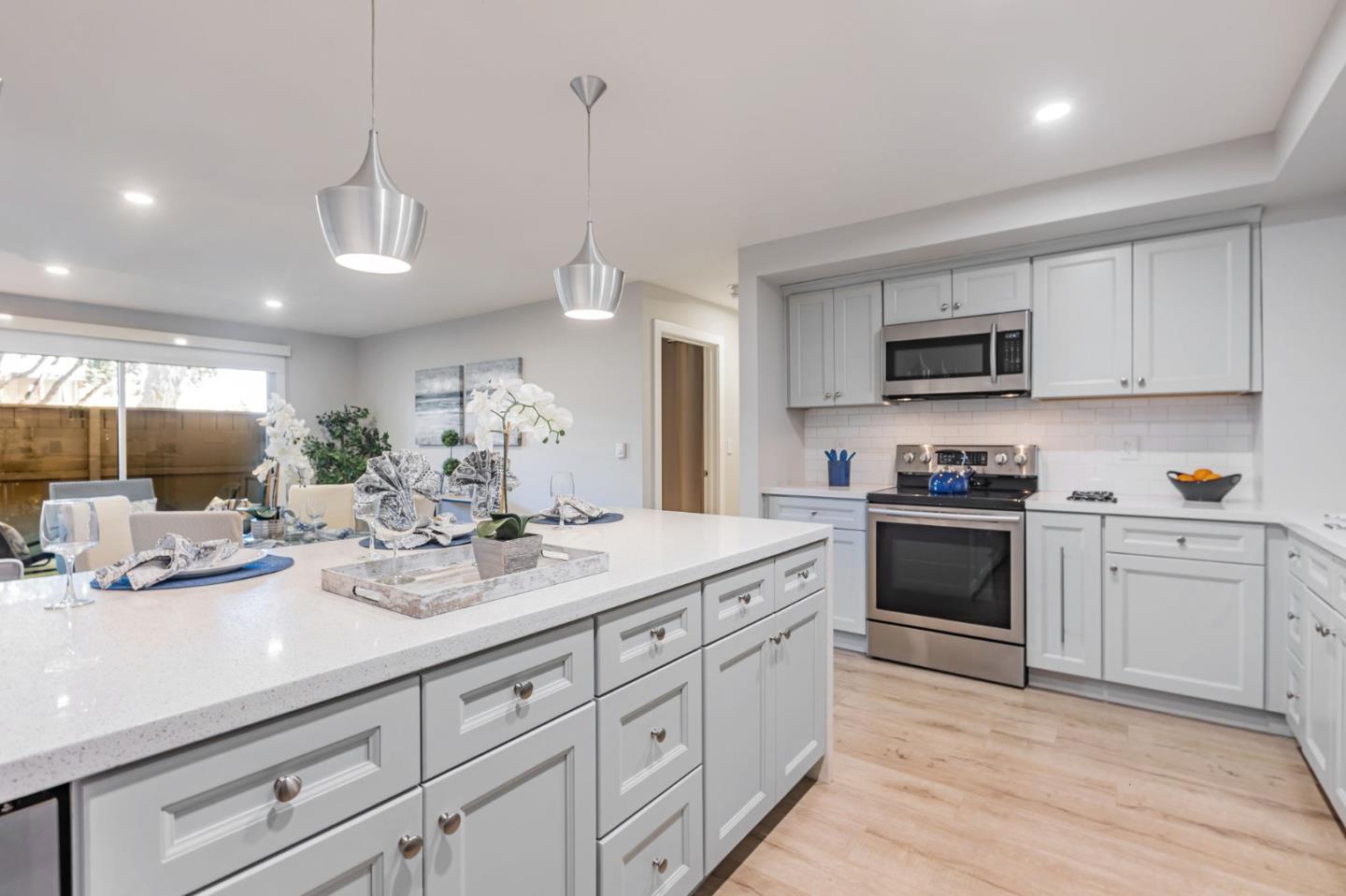 Detail Gallery Image 10 of 32 For 1720 Halford Ave #124,  Santa Clara,  CA 95051 - 1 Beds | 1 Baths