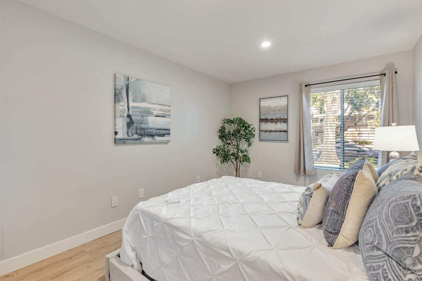 Detail Gallery Image 15 of 32 For 1720 Halford Ave #124,  Santa Clara,  CA 95051 - 1 Beds | 1 Baths