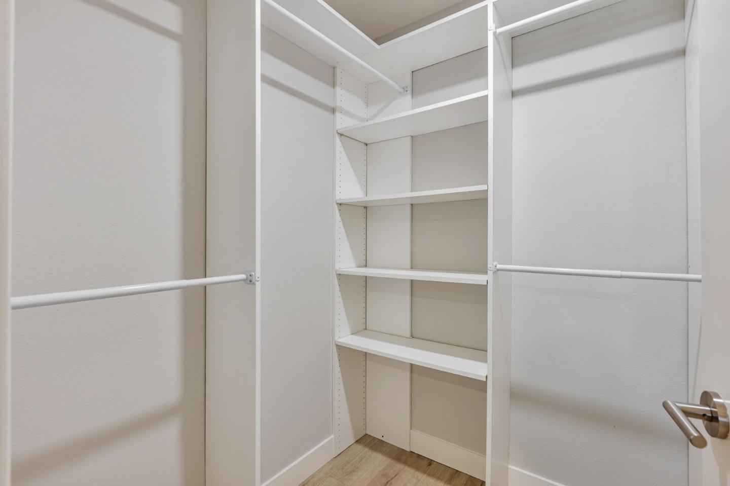 Detail Gallery Image 19 of 32 For 1720 Halford Ave #124,  Santa Clara,  CA 95051 - 1 Beds | 1 Baths