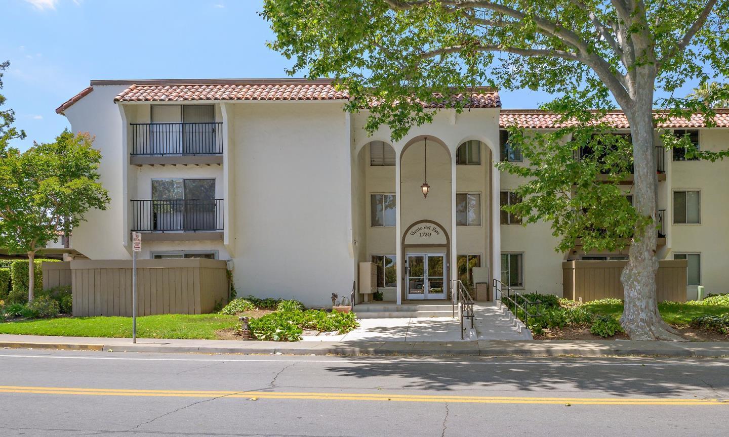 Detail Gallery Image 2 of 32 For 1720 Halford Ave #124,  Santa Clara,  CA 95051 - 1 Beds | 1 Baths