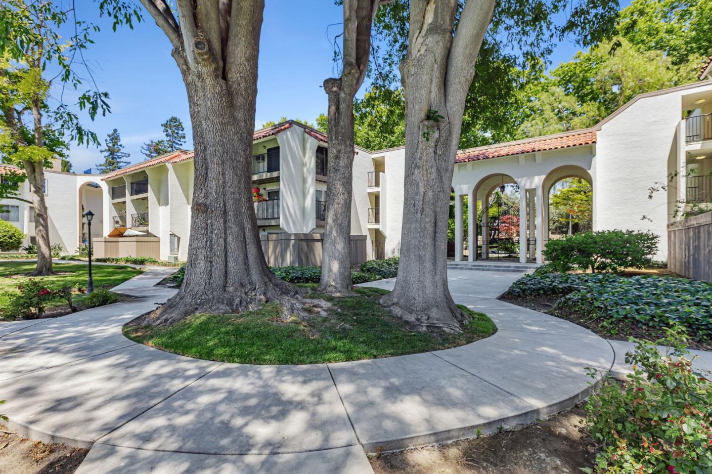 Detail Gallery Image 25 of 32 For 1720 Halford Ave #124,  Santa Clara,  CA 95051 - 1 Beds | 1 Baths