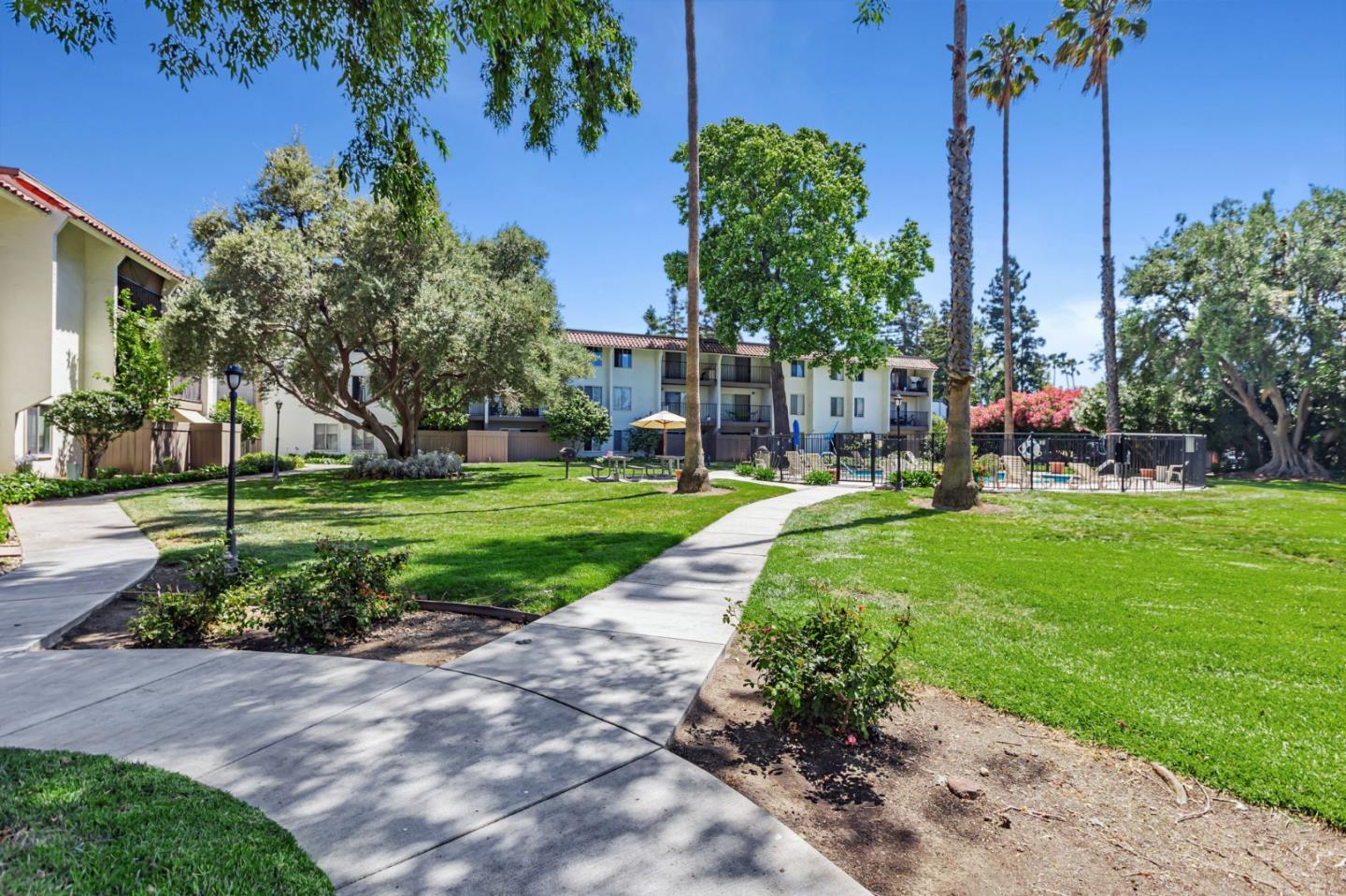 Detail Gallery Image 26 of 32 For 1720 Halford Ave #124,  Santa Clara,  CA 95051 - 1 Beds | 1 Baths