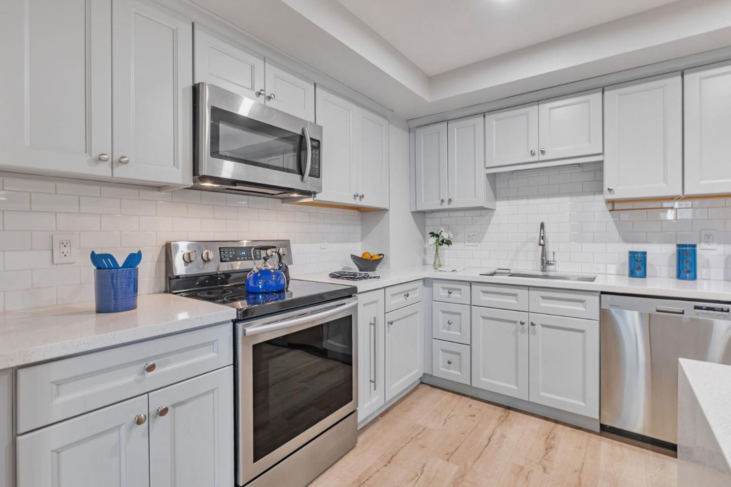 Detail Gallery Image 8 of 32 For 1720 Halford Ave #124,  Santa Clara,  CA 95051 - 1 Beds | 1 Baths