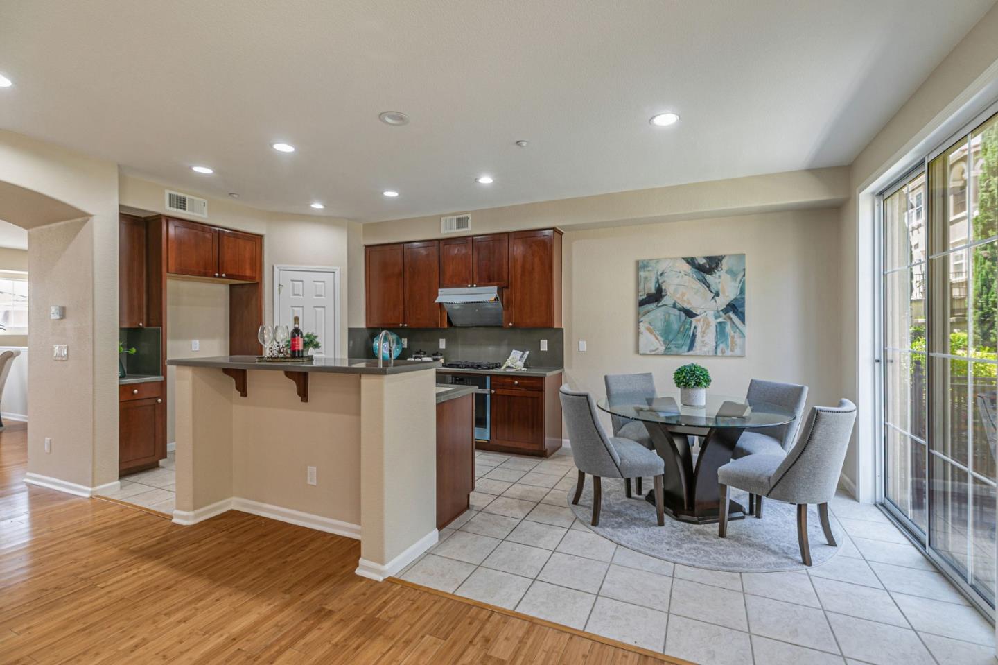 Detail Gallery Image 6 of 35 For 349 Marble Arch Ave, San Jose,  CA 95136 - 3 Beds | 2/1 Baths