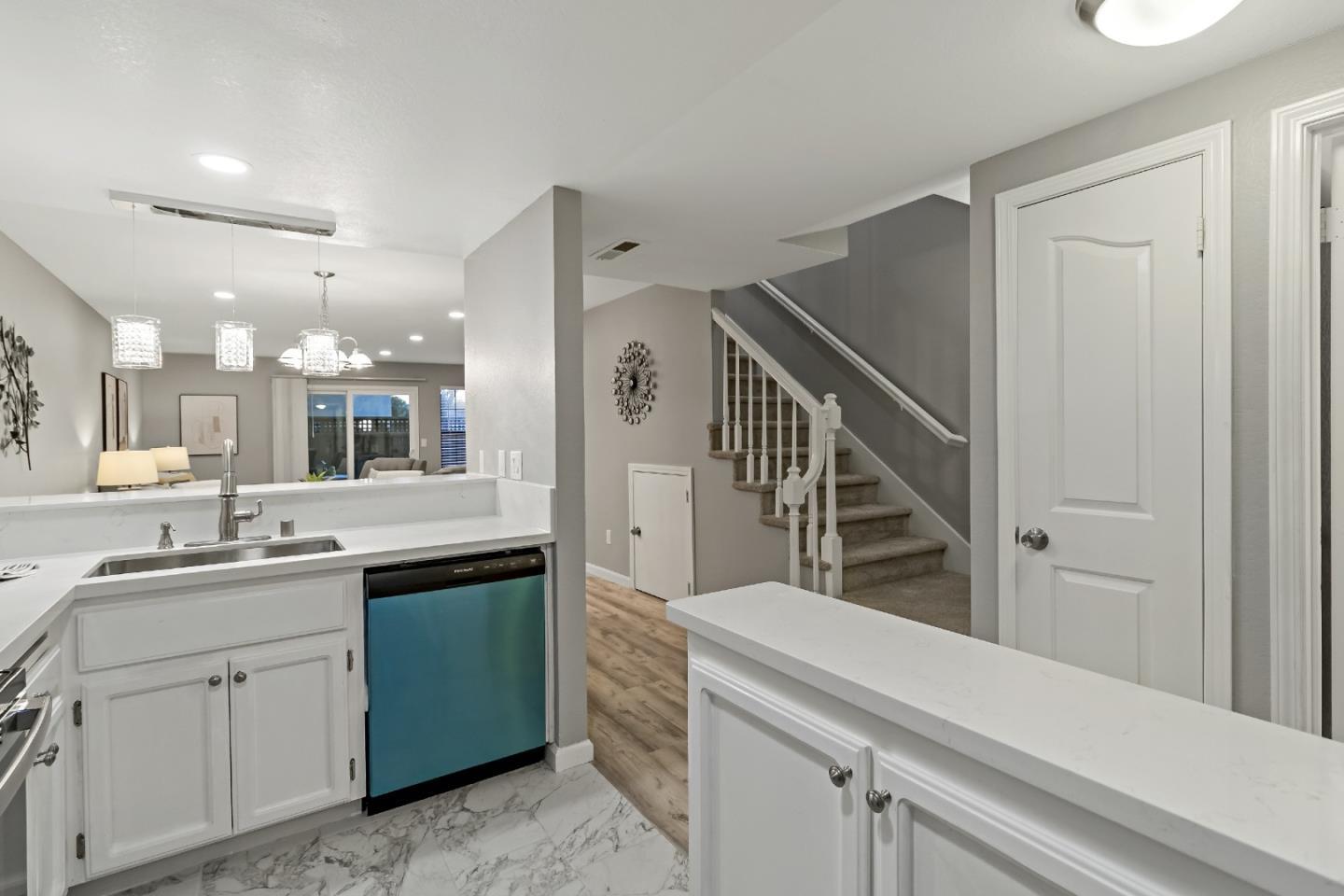 Detail Gallery Image 11 of 37 For 340 W Sunnyoaks Ave, Campbell,  CA 95008 - 2 Beds | 1/2 Baths