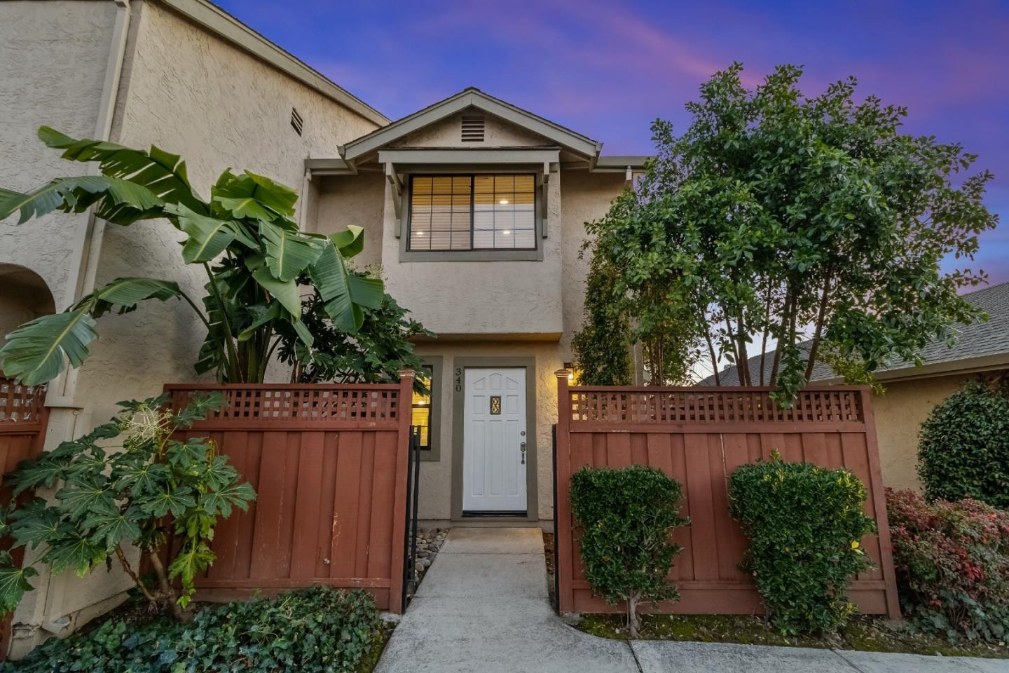 Detail Gallery Image 2 of 37 For 340 W Sunnyoaks Ave, Campbell,  CA 95008 - 2 Beds | 1/2 Baths