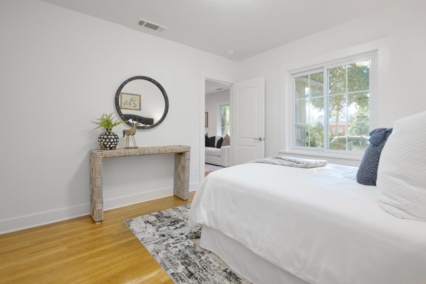 Detail Gallery Image 13 of 25 For 767 Calderon Ave, Mountain View,  CA 94041 - 2 Beds | 1 Baths