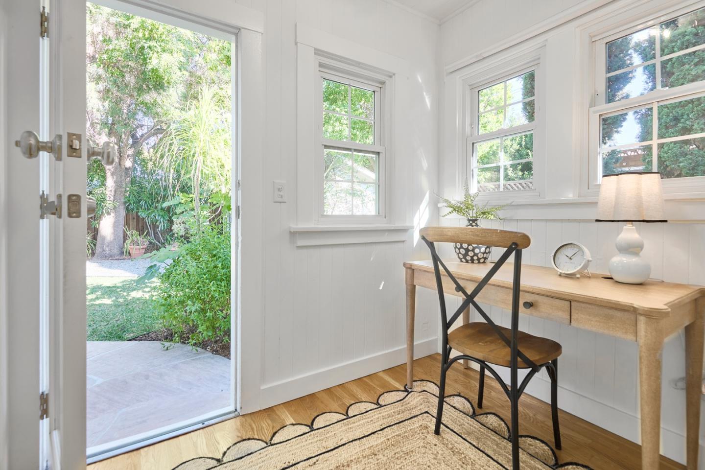 Detail Gallery Image 16 of 25 For 767 Calderon Ave, Mountain View,  CA 94041 - 2 Beds | 1 Baths