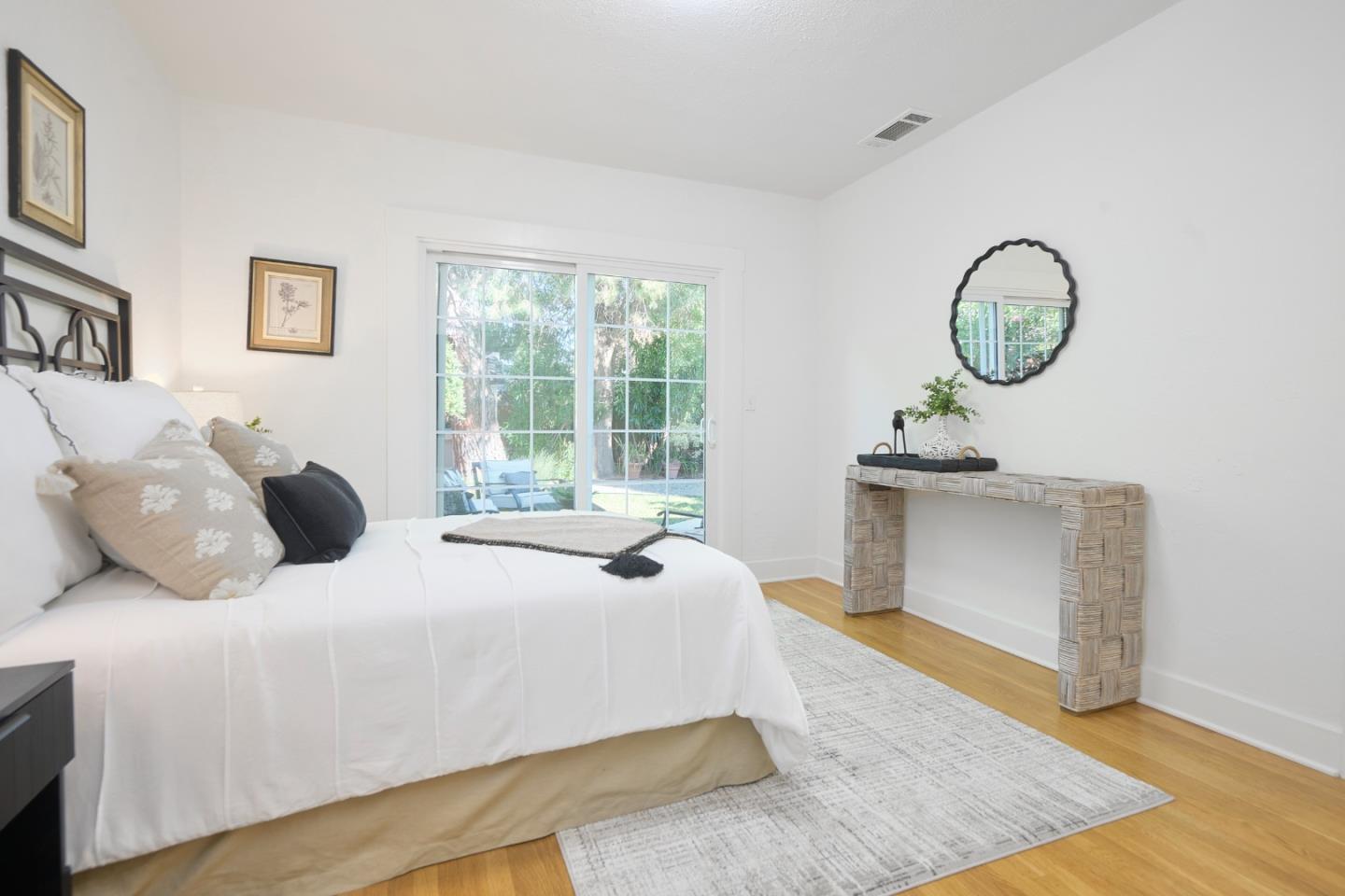 Detail Gallery Image 9 of 25 For 767 Calderon Ave, Mountain View,  CA 94041 - 2 Beds | 1 Baths