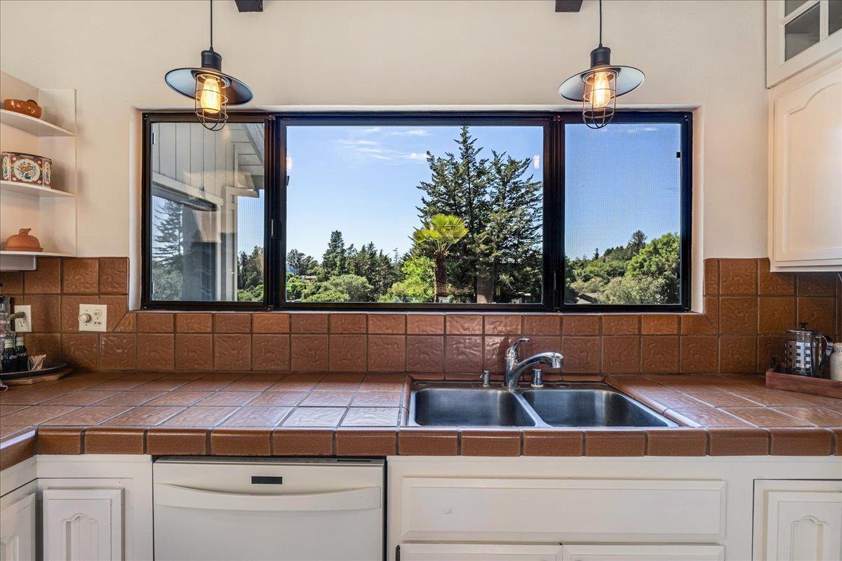 Detail Gallery Image 12 of 40 For 284 Brooktree Ranch Rd, Aptos,  CA 95003 - 5 Beds | 3 Baths